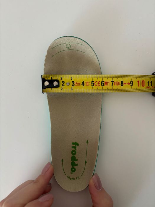 Боси обувки/пантофи Froddo