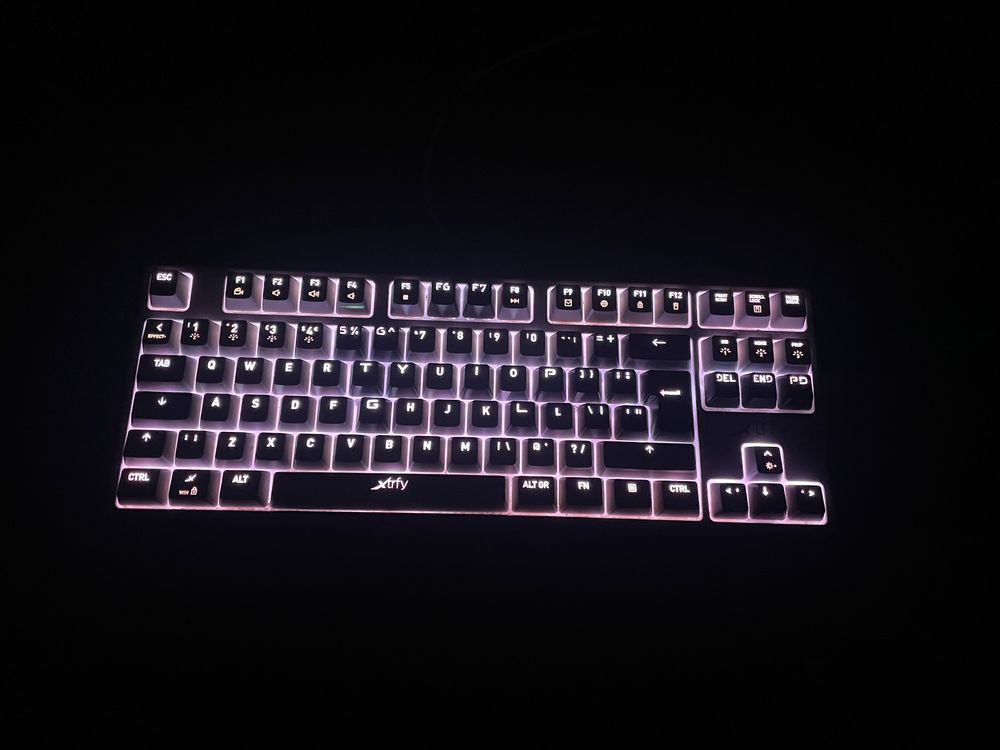 Гейминг Клавиатура Xtrfy K4 RGB TKL. TKL