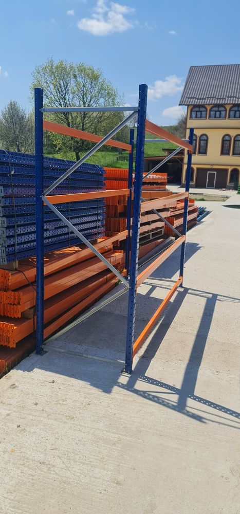 Rafturi metalice