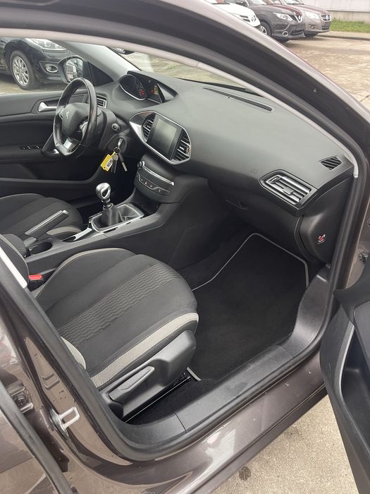 Peugeot 308 - 1.6 HDI - 120 cp