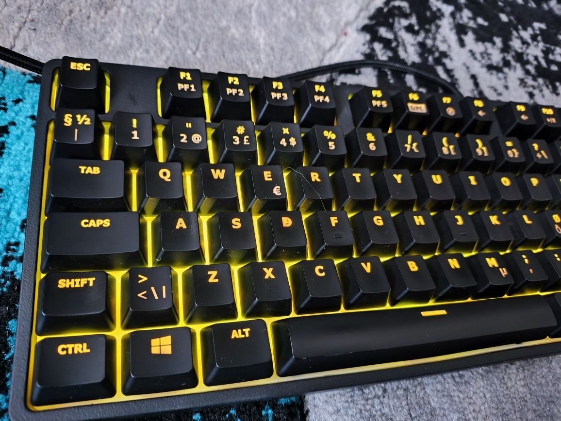 Tastatura mecanica RGB SVIVE TRITON Gaming keyboard