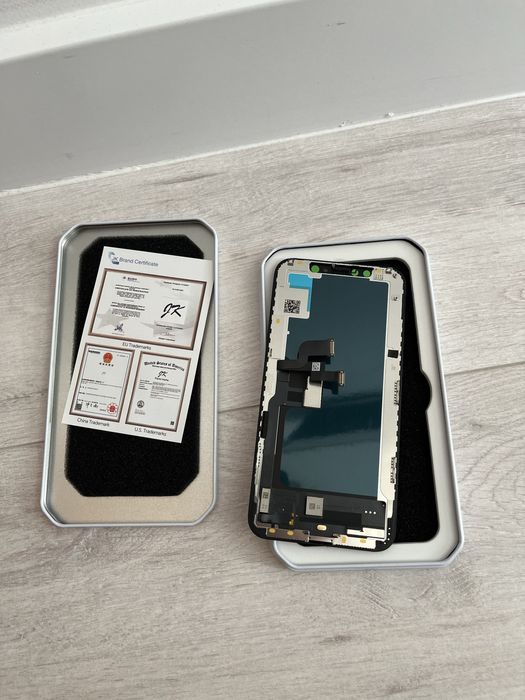 Display / ecran IPhone și montaj la cerere