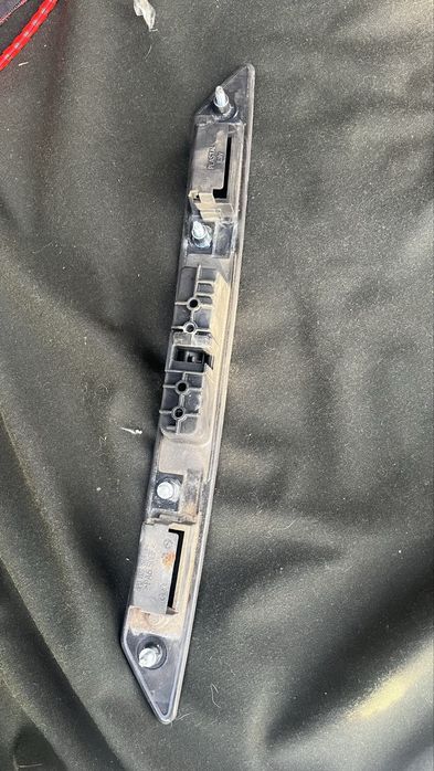 Лайсна плафони/дръжка за багажник ауди b6 avant