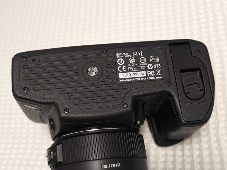 Професионален комплект за фотография SIGMA SD1 + SD9