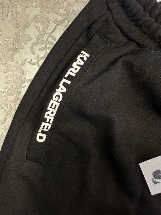 Къси панталони Karl Lagerfeld