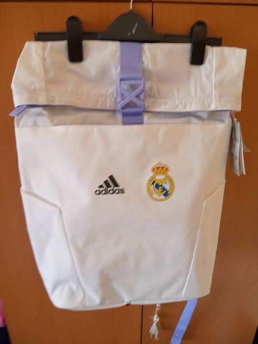 Tricou real Madrid mărimea XL și rucsac real Madrid noi
