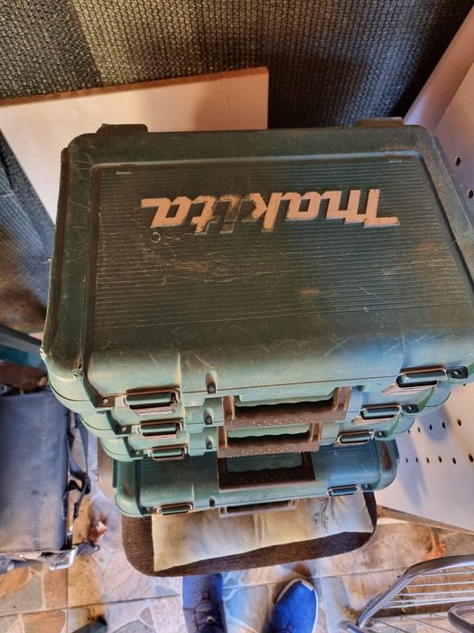 Makita cu motor nou + 3 acumulatori + încărcător