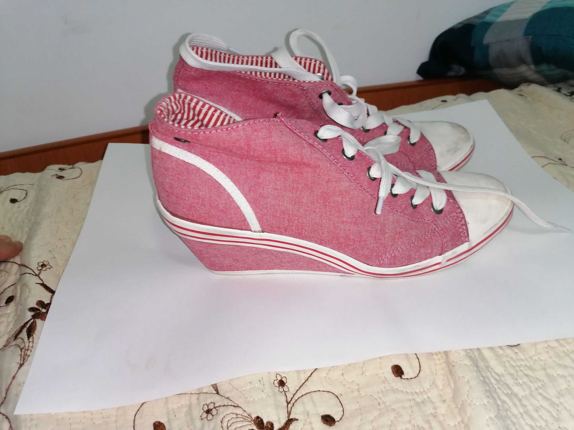 Sneakers de damă cu toc