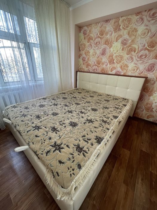 Кровать двуспальная