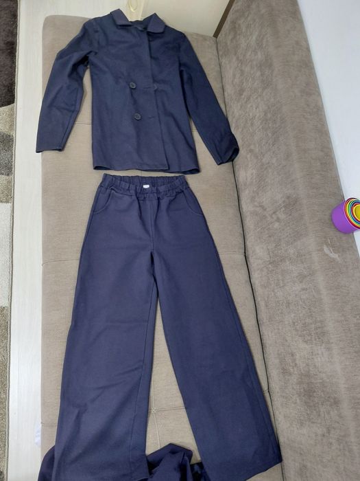 Школьная форма. Қыздарға 9-10 жас. Б/у