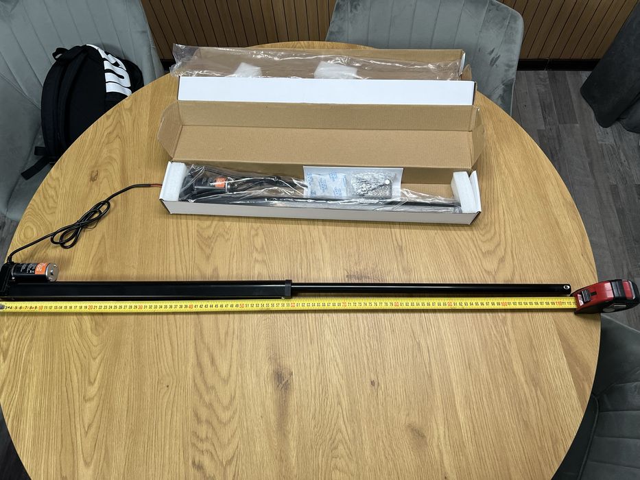 Actuator Liniar 12v , cursa de 500 mm,forta  impinge 1000N(100KGF) NOU