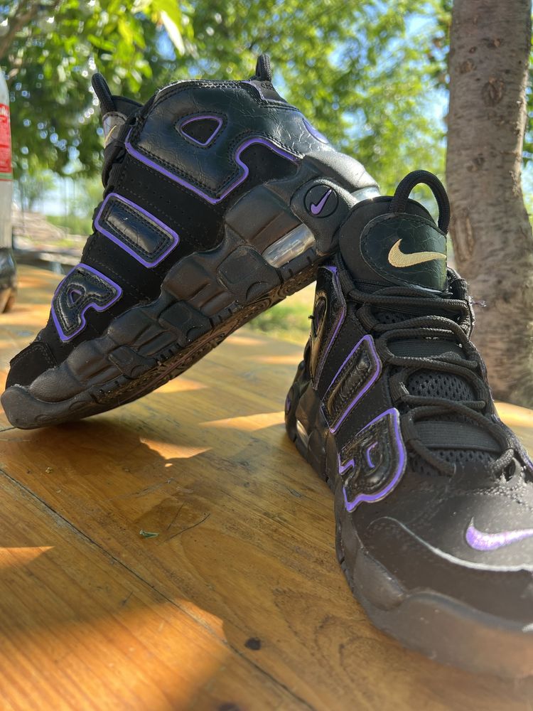 Nike uptempo( marimea 35)