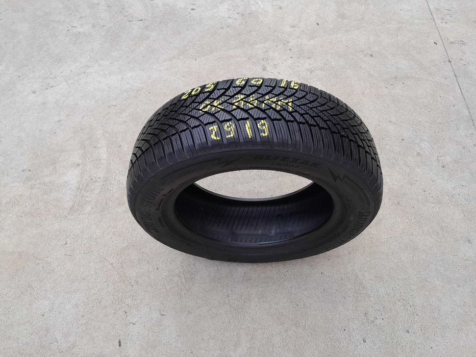 O anvelopa iarna 205 60 16 bridgestone blizzak LM 005 profil 7,8 mm