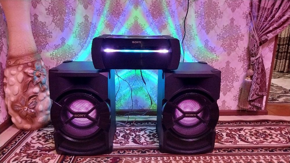 Muzikalni sentr SONY SHAKE X10D sotiladi 1200W RMS