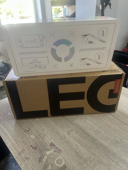 Конзола Lenovo Legion GO S