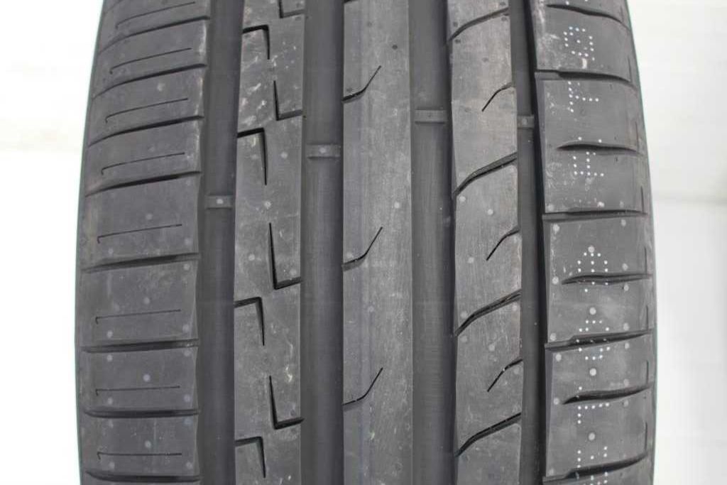 Anvelope vara noi 245/40 ZR20 SAILUN