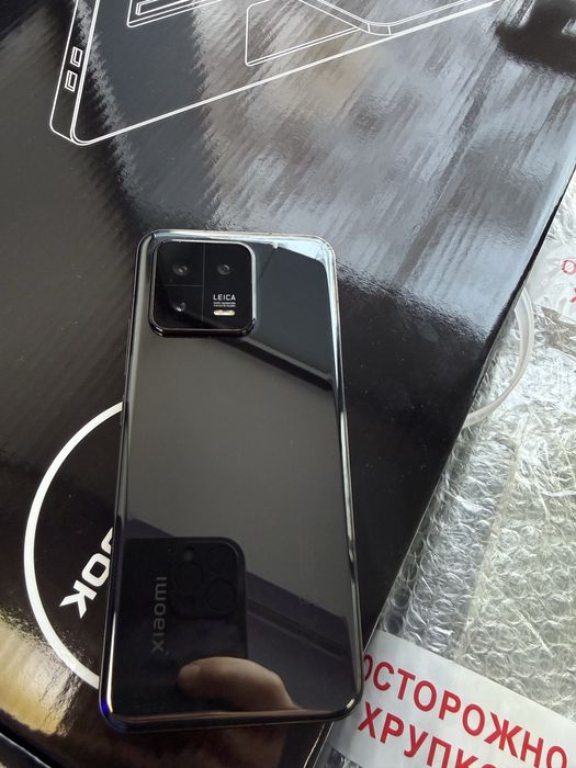 Xiaomi 13 12/256 gb