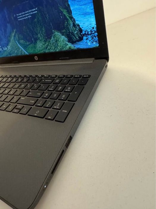 Laptop HP 250 G7