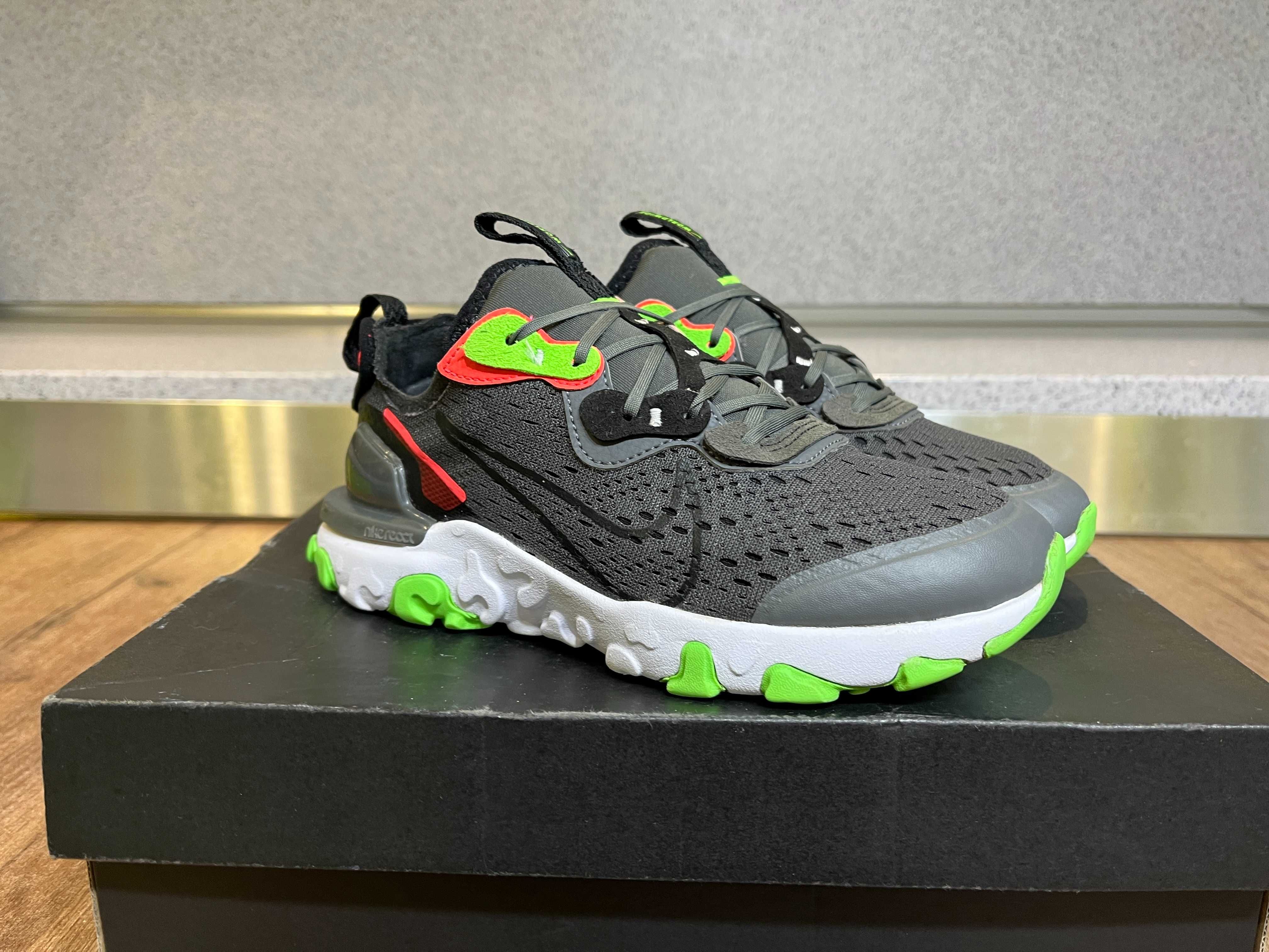 ОРИГИНАЛНИ *** Nike React Vision Limited " Worldwide "