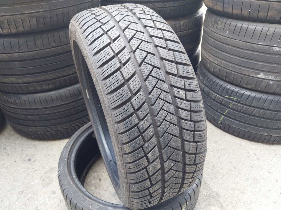 1xAnvelopa second iarna 225 45 R18 Vredestein 2020 8mm