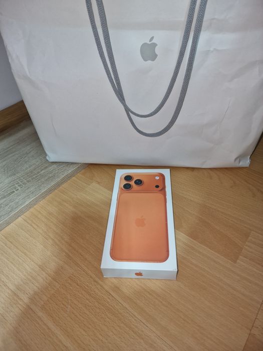 Bon Apple,  IPHONE 17 PRO MAX 256GB NOU NOUT ,  Orange  !! Nedesfacut