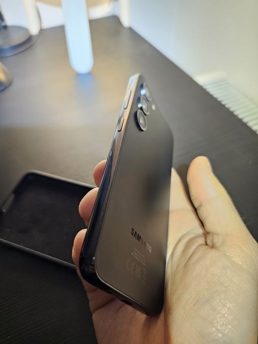 Samsung Galaxy S23 5G 128GB Negru ca nou