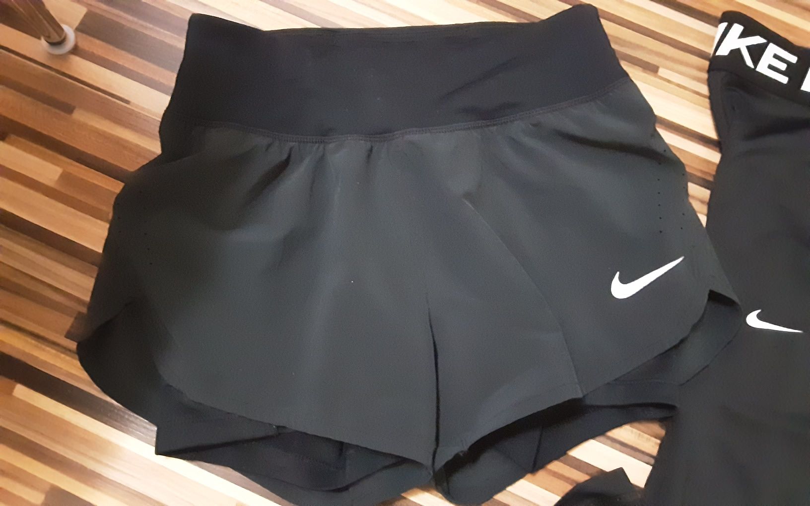 (ХS) NIKE running Eclipse оригинални къси панталони 2в1 и клин