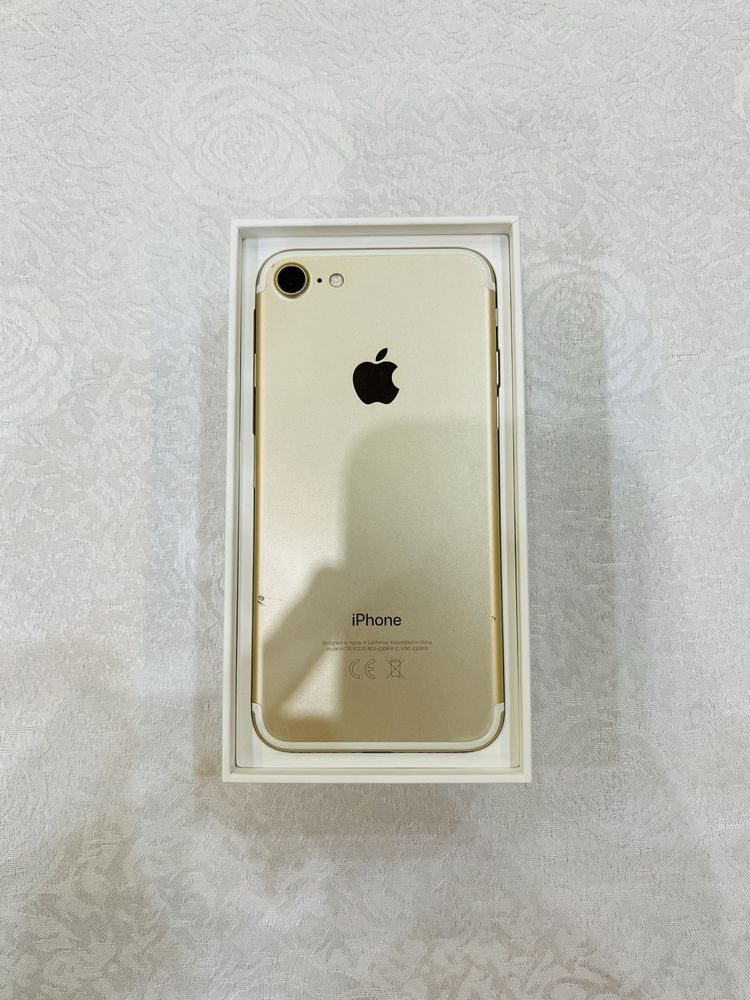 iPhone 7 Gold • 32 ГБ • С коробкой • Аккумулятор 80%