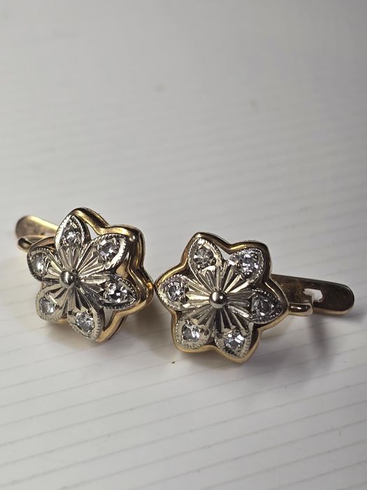 Золотые сережки.