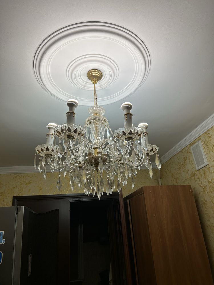 Продам люстры в хорошем состояний