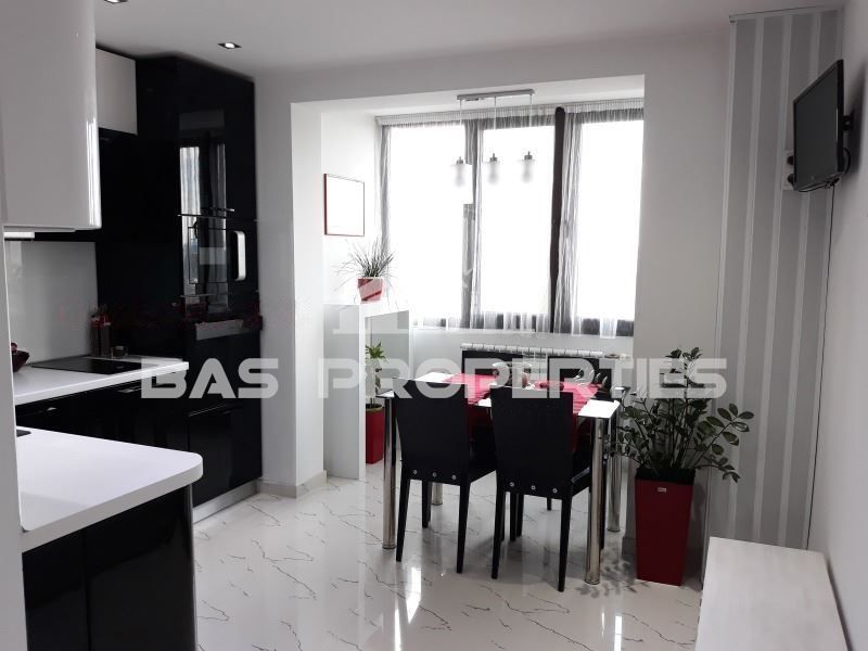 3-стаен в София-Красна поляна 3 площ 90