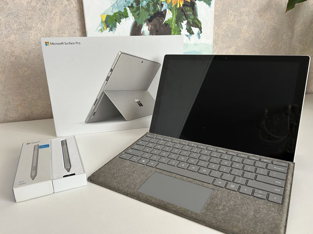 Компьютер ноутбук планшет Surface pro 6