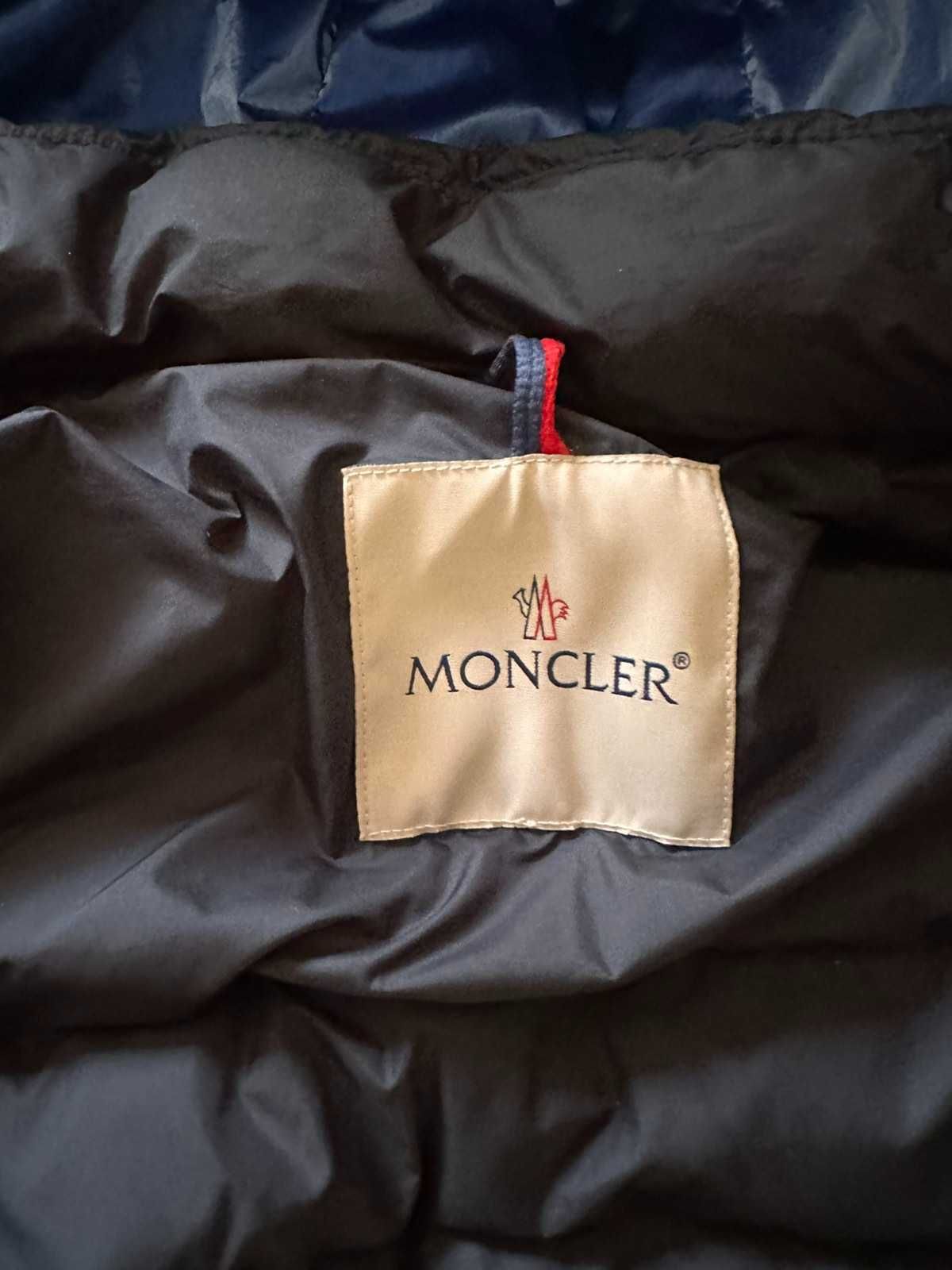 Оригинален елек Moncler – размер 152 см (12 anni)