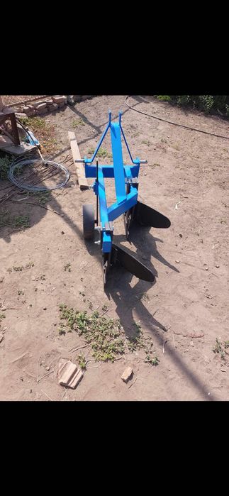 Продавам малък трактор 18 коня