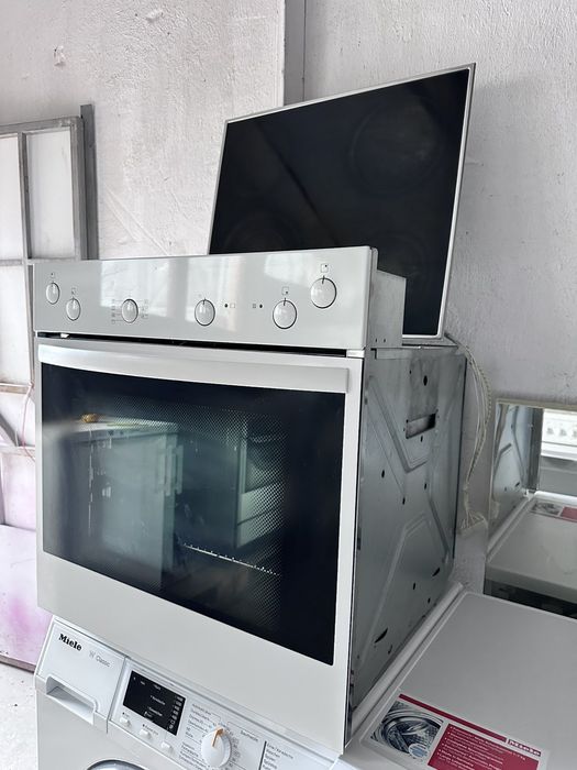 Печка +гаранция. MIELE Керамичен плот. Конвекция. Доставка за София