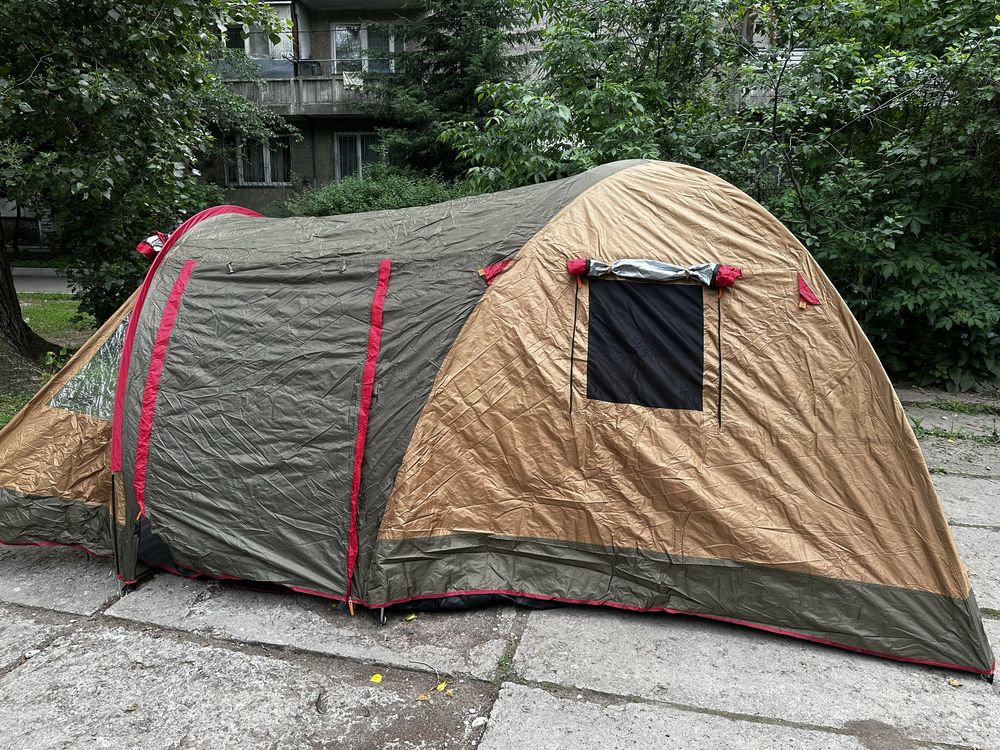 Новая туристическая палатка