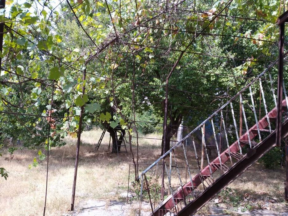 Продается своя дача 10соток Чирчик Аранча2 поселок ветерок