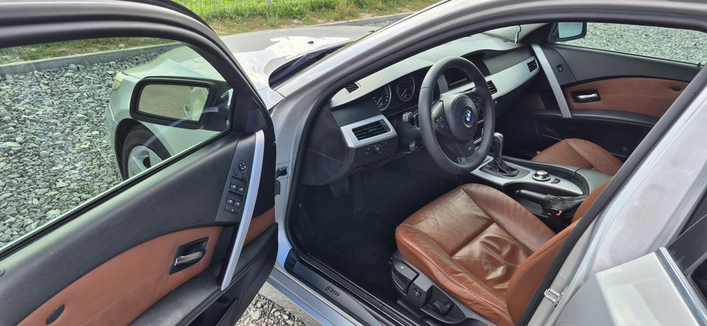 VAND BMW E 61  525 D