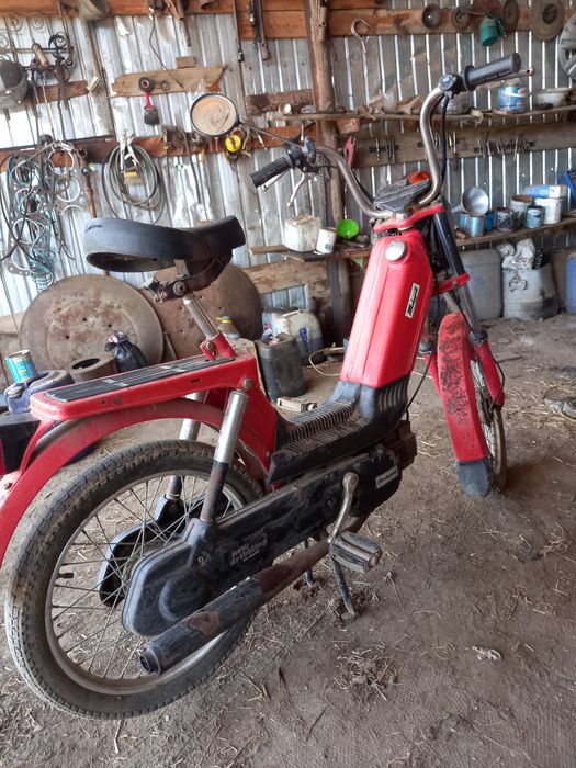 Moped Malaguti cu pedale