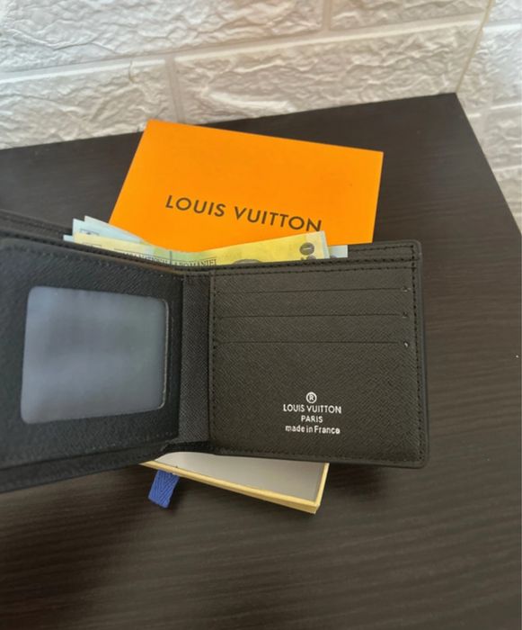 Portofel Louis Vuitton Nou!