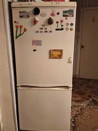 Холодильник  Б/У
