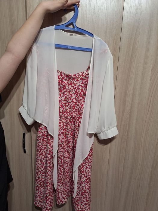 Продам платье летнее с накидкой