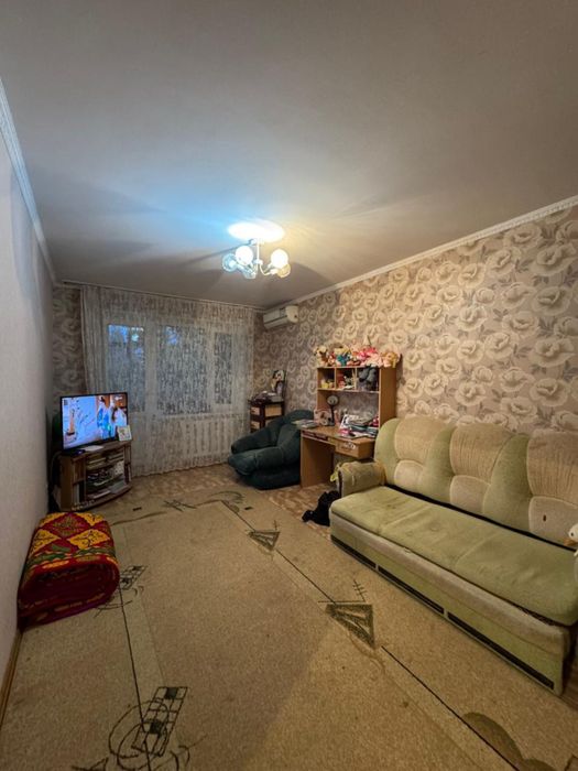 Продается 1 комн.кв в 4 мкр , пл 39 кв.м