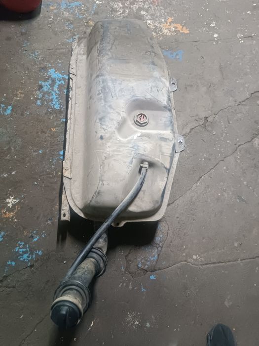 Бак Мерседес w124