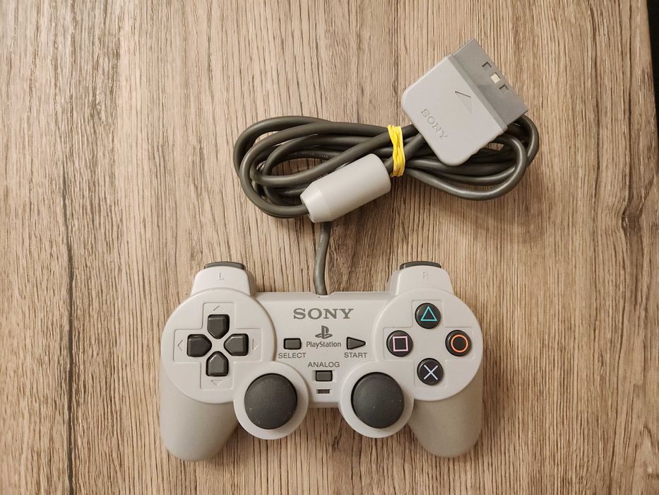 PlayStation 1 (PS1) Audiofil (SCPH-1002) - complet functional