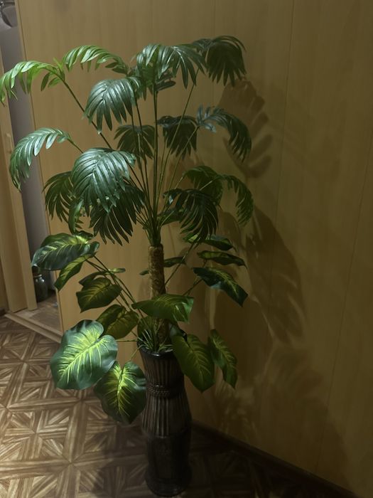 Продается ваза + искусственное дерево