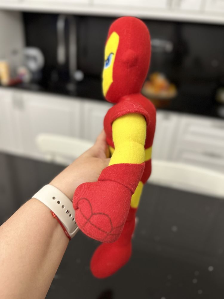 Jucarie de plus Iron Man de pluș 38 cm