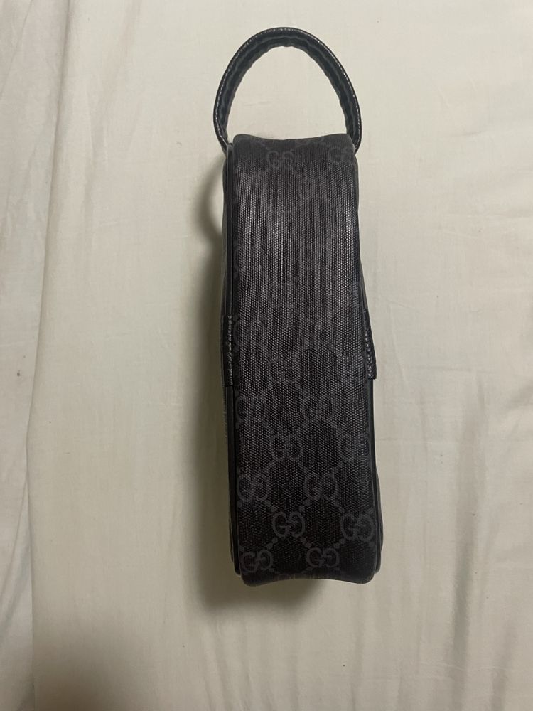 Gucci несесер
