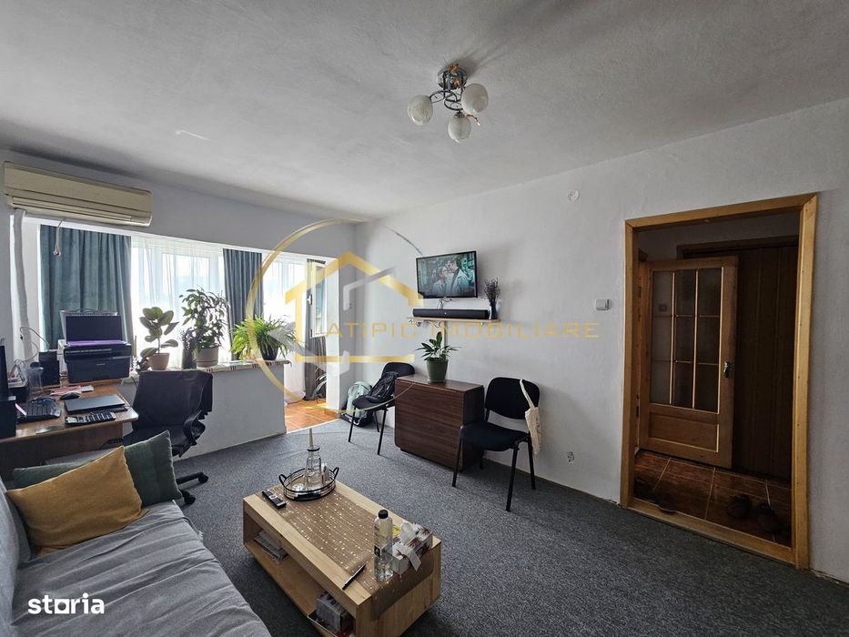 De vanzare apartament 2 camere Podu Ros - Piata Nicolina
