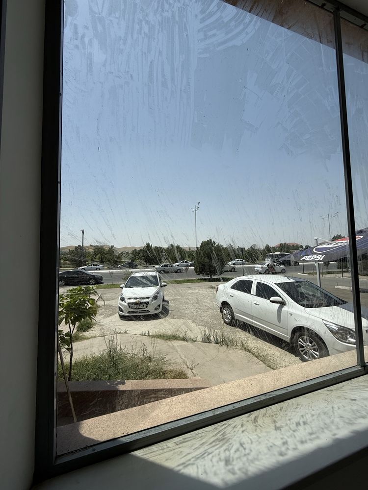 Arendaga beriladi stadion oldidagi dukon